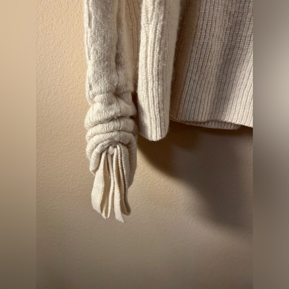 Women’s Cashmere Wool Blend Sweater Ivory White & Brown Color Available - Picture 6 of 11